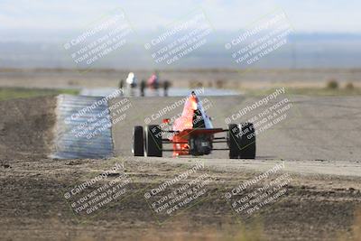 media/Oct-26-2025-CalClub SCCA (Sun) [[8ce1e69566]]/Group 6/Grapevine/